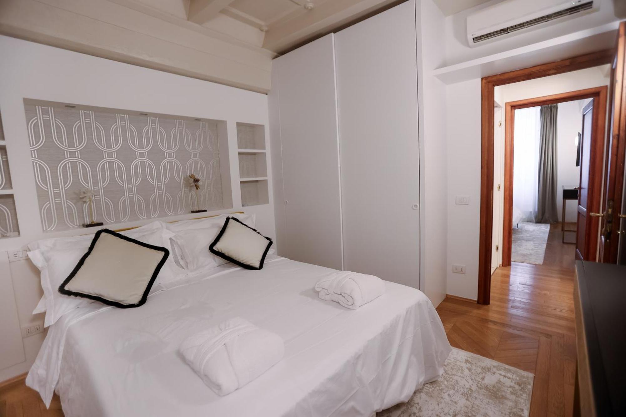 Ponte Vecchio - Partenope Luxury Apartamento *